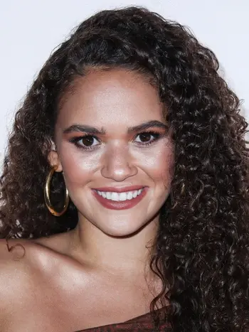 Madison Pettis | Disney Material Wiki | Fandom