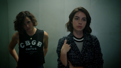 Once Upon a Time - 7x05 - Greenbacks - Roni and Ivy
