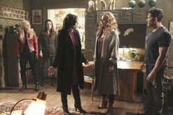 Once Upon a Time - 4x19 - Lily - Photography - Confrontation