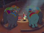 Dumbo-disneyscreencaps com-3035