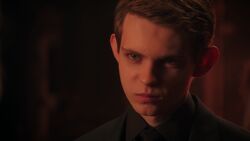 Once Upon a Time - 5x12 - Souls of the Departed - Peter Pan 3