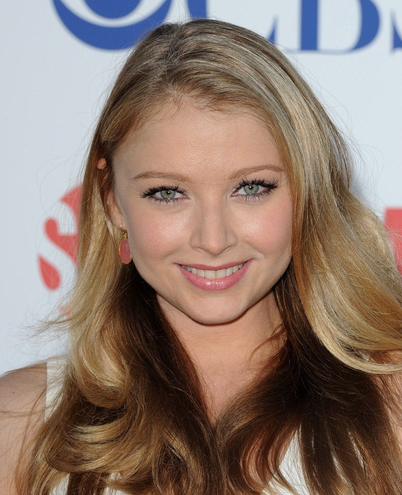 Elisabeth Rose Harnois is an American actress, who is best known for her ro...