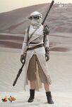 Hot-Toys Scavenger Rey