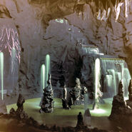 VP424 - Rainbow Caverns.jpg (120 KB)