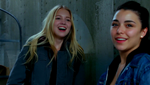 Once Upon a Time - 4x05 - Breaking Glass - Emma and Lily Escape