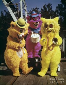 Vintage Aristocats Walkarounds