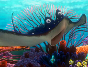 Finding nemo stingray toy sale