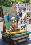 Disney-Parade-Goofy-3