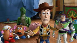 TOY STORY 3 (L-R) Mr. Potato Head, Mrs. Potato Head, Twitch © Disney/Pixar.  All Rights Reserved Stock Photo - Alamy