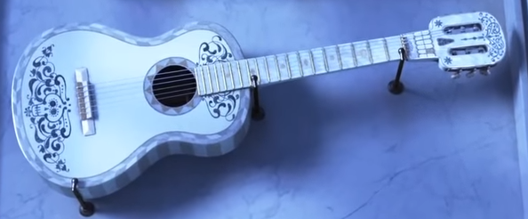 Héctor's Guitar | Disney Wiki | Fandom