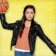 Harley Diaz en Stuck in the Middle