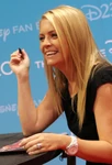 Melissa Joan Hart 2011.jpg (791 KB) Melissa Joan Hart at D23 Expo 2011.