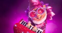 Paris as Elton John.jpg
