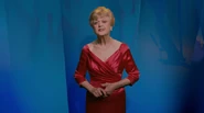 Fantasia-disneyscreencaps.com-7059.jpg (19 kB) Lansbury en Fantasía 2000.