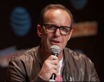 Clark Gregg speaks at the 2017 New York Comic Con.