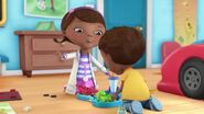 Doc-McStuffins-Season-1-Episode-5-Gulpy-Gulpy-Gators--One-Note-Wonder