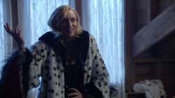 Once Upon a Time - 4x18 - Sympathy for the De Vil - Cruella's New Fur Coat