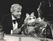 Dick Van Dyke with Kermit the Frog and Miss Piggy