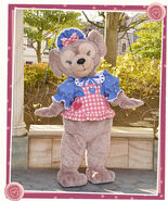 ShellieMay posing for a photo at American Waterfront at Tokyo DisneySea for Sweet Duffy 2014.
