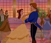 El Príncipe Adam y Bella bailando.