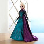 Elsa Limited Edition Doll - 17'' - Frozen