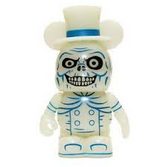 A collectable Vinylmation Hatbox Ghost figure.