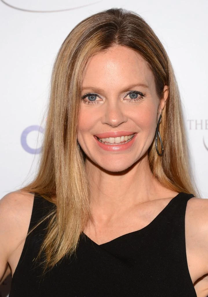 Kristin Bauer van Straten Disney Wiki Fandom