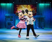 NEW Mickey-Minnie DOI fyh.jpg (241 KB) Starting with the Japan tour in 2018, Mickey and Minnie have sported their new looks which debuted in Shanghai.