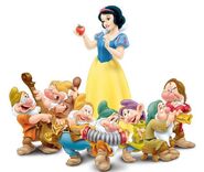 569px-Snow White Doc Dopey Sneezy Happy Bashful Sleeping Grumpy