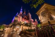 Enchanted-storybook-castle-clocktower-side-shanghai-disneyland 1