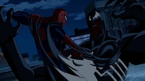 Venom y  luchan en .