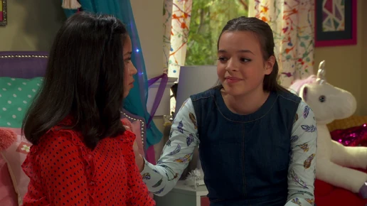 Sydney talking with Sophia