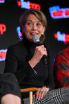 Wendie Malick speaks at the 2019 New York Comic Con.