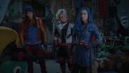 Descendants-2-25