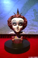 Alice in wonderland maze shanghai 06.jpg (147 KB) A Red Queen Model