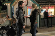Once Upon a Time - 1x20 - The Stranger - Photography - August and Emma