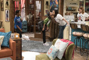 Raven's Home - 1x01 - Baxter's Back - Nia Kisses Raven