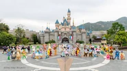 Hong-kong-disneyland full cast.jpg (285 KB)