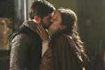 Once Upon a Time - 5x04 - The Broken Kingdom - Photography - Arthur and Guinevere kiss