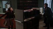 Once Upon a Time - 2x11 - The Outsider - Belle and Hook in Library