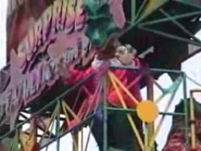 Dinoslive3.jpg (21 KB)