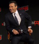 Jon Hamm speaks at the 2018 New York Comic Con.