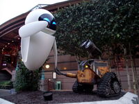 Wall-e and Eve in Discoveryland, at Disneyland Paris