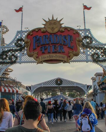 Paradise Gardens Park Disney Wiki Fandom - vision park theme park christmas roblox