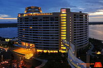 Bay Lake Tower Sunrise.jpg (149 KB)