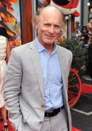 Ed Harris at Planes: Fire & Rescue premiere in July 2014.