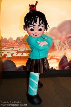 Her Universe Disney Wreck-It Ralph 2: Ralph Breaks The Internet Vanellope  Leggings Plus Size