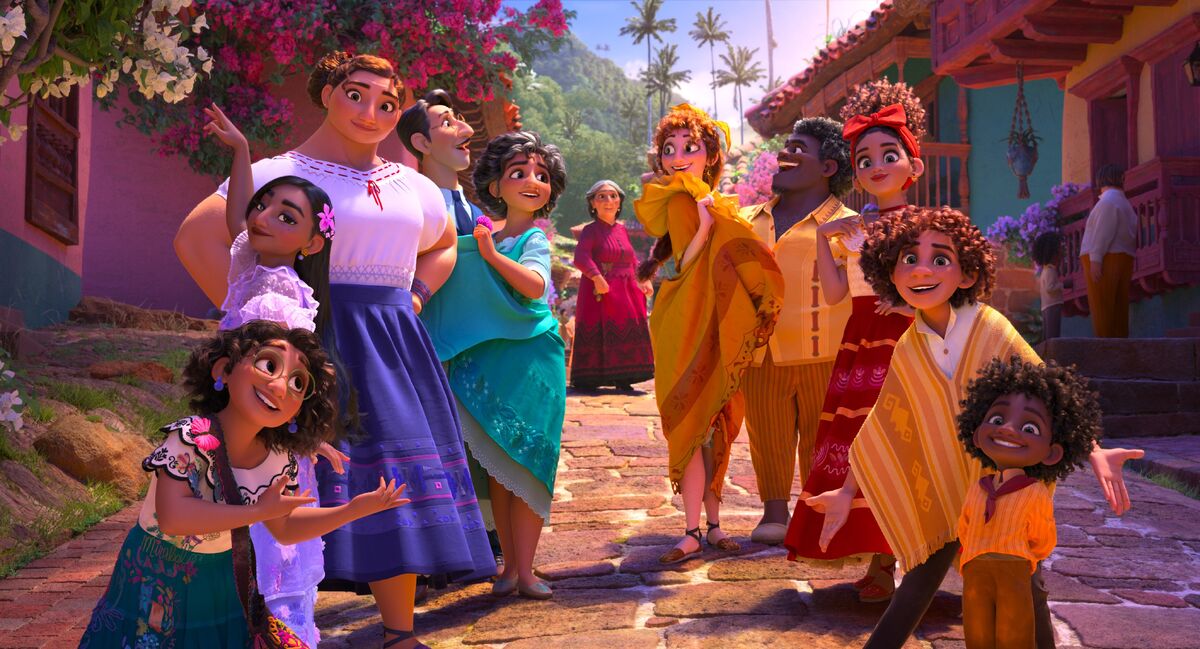 Disney+ Brings The Magic Of La Familia Madrigal To Homes This Holiday  Season With The Original Special 'Encanto At The Hollywood Bowl,' Available  To Stream Dec. 28