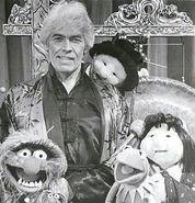 James Cobut muppety.jpg (12 KB)