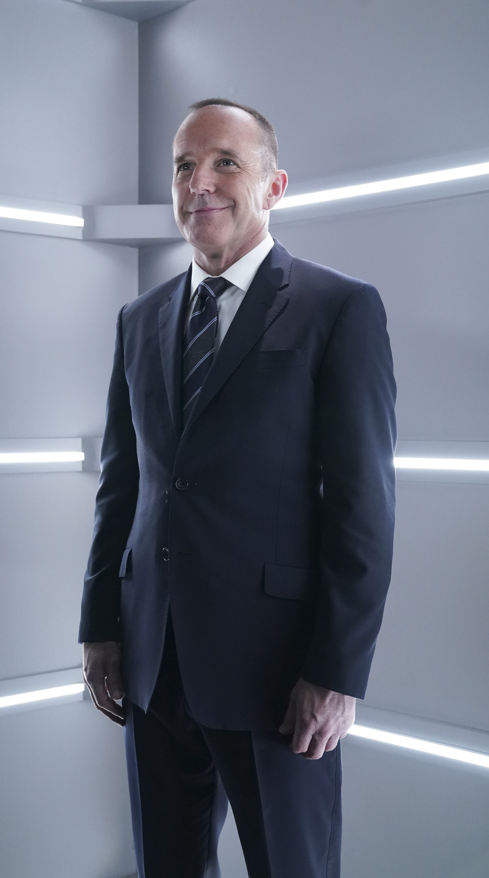 SHIELD Agent Phil Coulson Warns Congress About The Threat Of Life